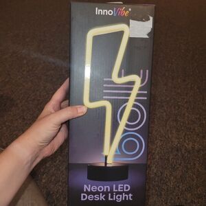Lightning bolt Tabletop light